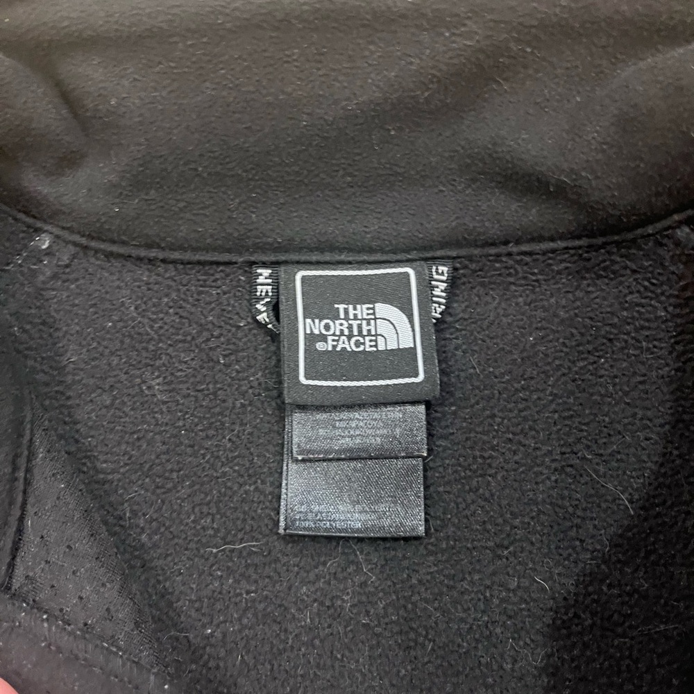 North Face waterproof jacket - Picture 4 of 7